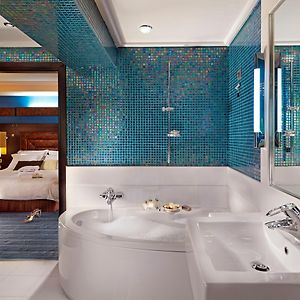 Premium King Room